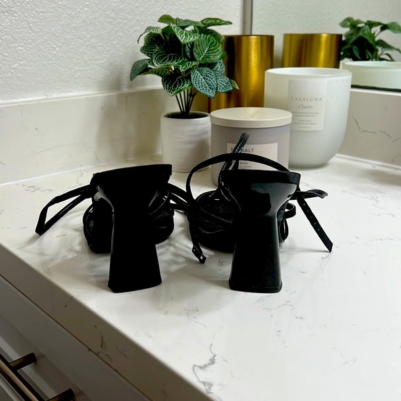 Black Zara heels sz 40 - Picture 3 of 3